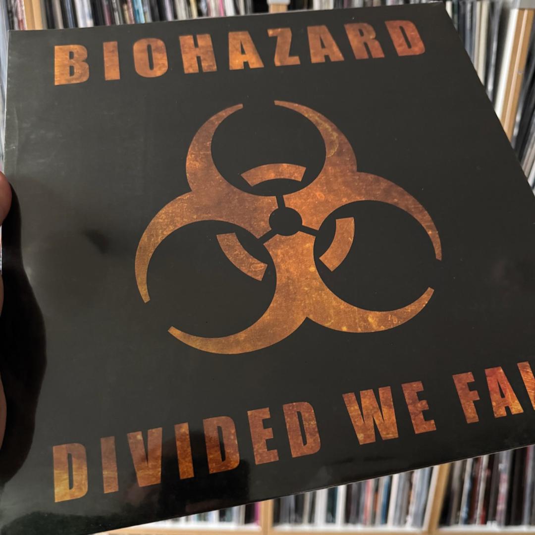 Platte Biohazard – Divided We Fall (BLKIIBLK Records) im Test, Bild 